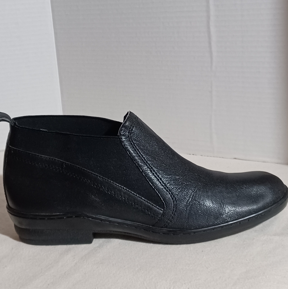 David Tate, Womens Black Slip On Ankle Bootie. Size 10 Med.